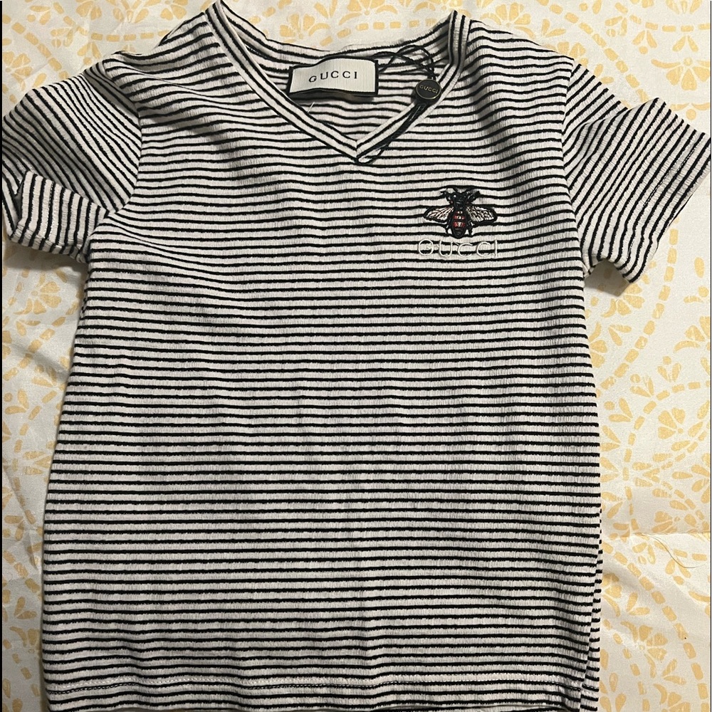 Girls Gucci shirt